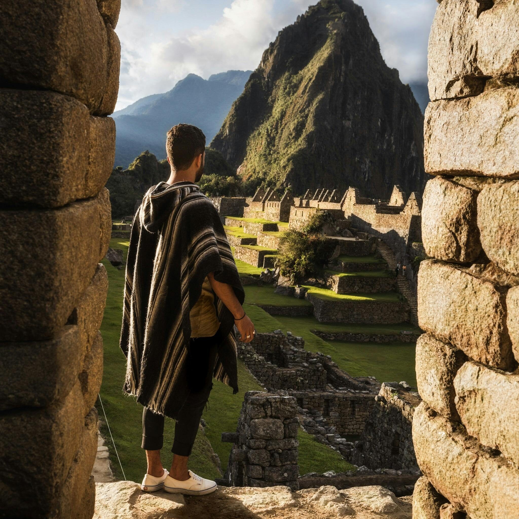 10 Safest Countries for Your First Solo Trip: A Beginner's Guide to Safe Solo Travel 2 safest countries solo travel